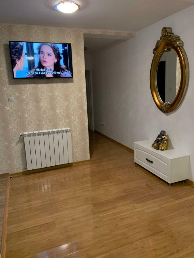 Apartament Micsunelelor Cu Parcare Privata Яссы Экстерьер фото